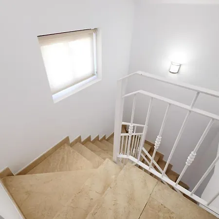 アパート 4 Bedroom In Noray, San Pedro マルベーリャ